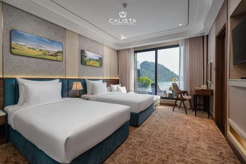 2D1N Halong Bay 6-Star Cruise: Fine Dining, Cave & Kayaking - Sunset, cooking class, and dinner onboard
