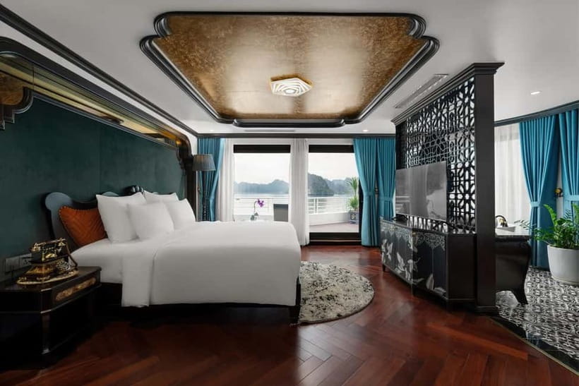 2D1N Halong Bay 6-Star Cruise: Fine Dining, Cave & Kayaking - Food, rooms, and onboard comfort