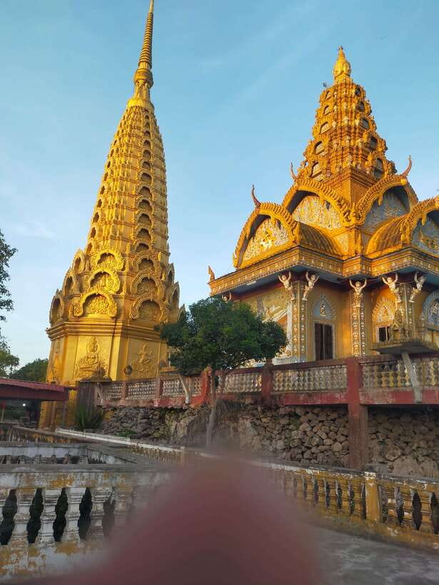 A Day TukTuk Bambootrain, Banan, Killing & Bat Caves, Sunset - Why this Battambang day works so well