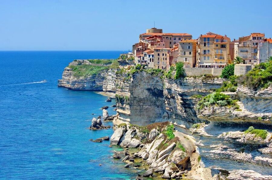 Ajaccio/Porticcio: Lavezzi Islands/Bonifacio Caves Boat Tour - Why this boat trip works for seeing southern Corsica