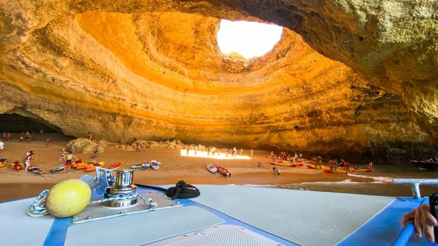 Albufeira: 2.5-Hour Dolphin Watching and Caves Trip - Comfort, Weather, and the Powerboat Ride