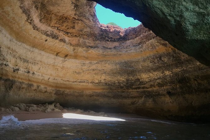 Albufeira: Dolphins and Caves Tour - What the Boat Ride Feels Like