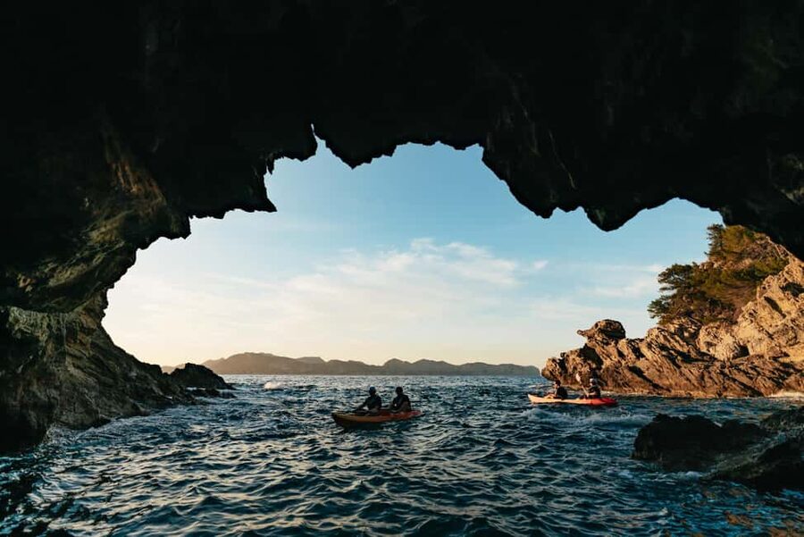 Alcudia: Kayak Tour with Snorkel & Sea Cave Swim - FAQ