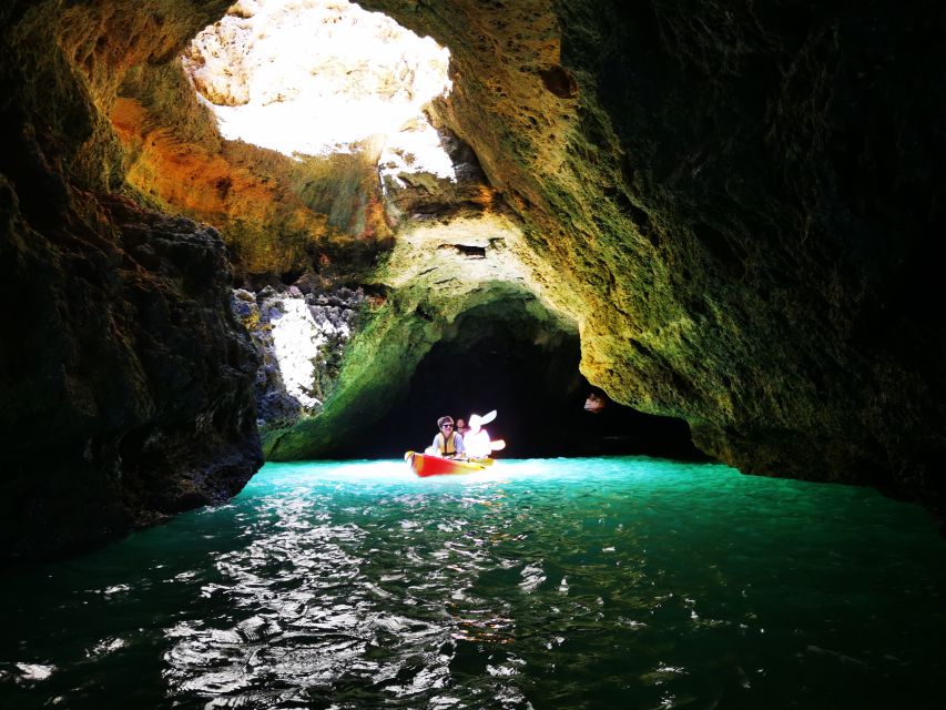 Algarve: Benagil Cave Sunrise Kayak Tour with Shower Use - Praia da Corredoura and Carvalho Beach