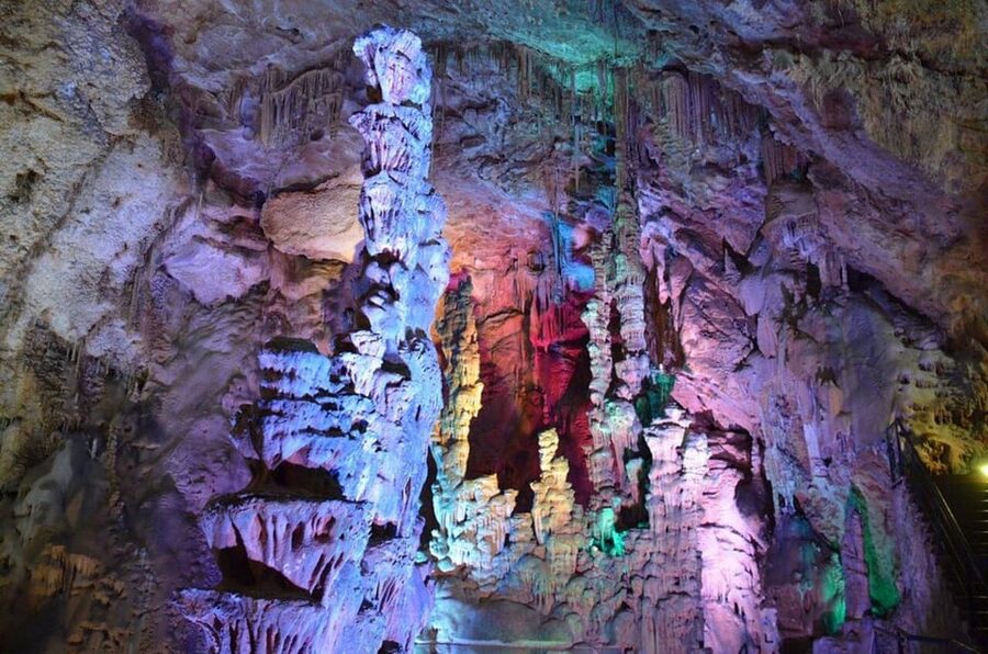 Alicante: Canelobre Caves & Busot Tour including transfer - Entering a cave shaped over 145 million years