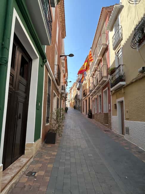 Alicante Santa Pola: Canelobre Caves, Busot, and Villajoyosa / Max. Group Size: 4 - Busot gives the cave visit a sense of place