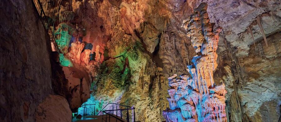 Alicante Santa Pola: Canelobre Caves, Busot, and Villajoyosa / Max. Group Size: 4 - The best way to plan your three hours