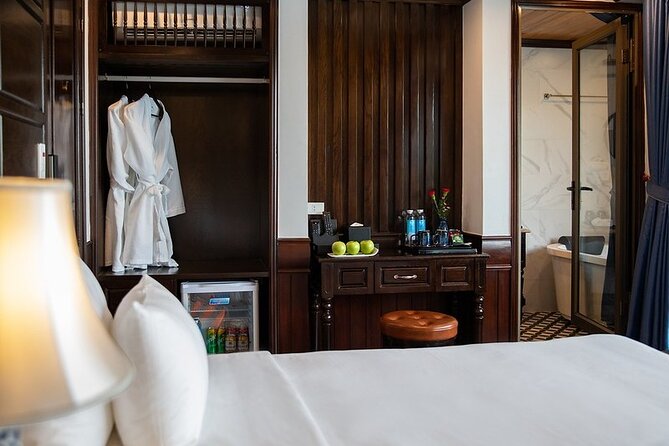 All-Inclusive 2 Day/1 Night Halong Luxury Cruise, Meals, Cave, Kayaking,Swimming - The cruise itself: comfortable, but check the ship name