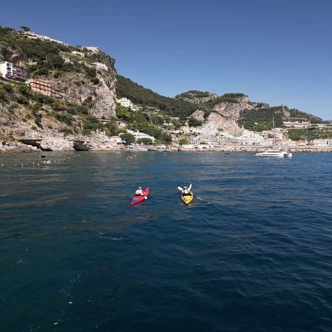 Amalfi Coast: Kayak, Snorkeling, Pandora Cave & Hidden Beach - Getting started at Moorea Beach Club