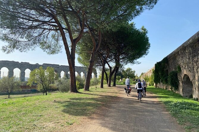 Appian Way, Catacombs and Aqueducts Park Tour with Top E-Bike - Catacombs of San Callisto and San Sebastiano