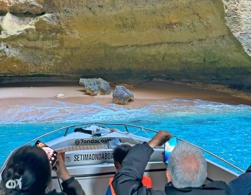 Armação de Pêra: Benagil´s 15 Best Caves Boat Tour - Albandeira’s caves and natural arch