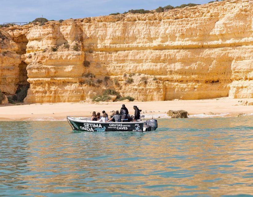 Armação de Pêra: Benagil´s 15 Best Caves Boat Tour - Benagil Cave without the longest route