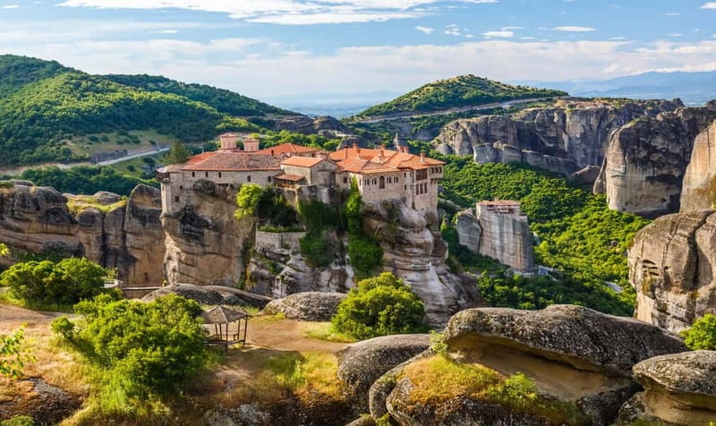 Athens: 2-Day Meteora Monasteries/Caves Tour and Hotel Stay - The afternoon tour: caves, chapels, and a sunset