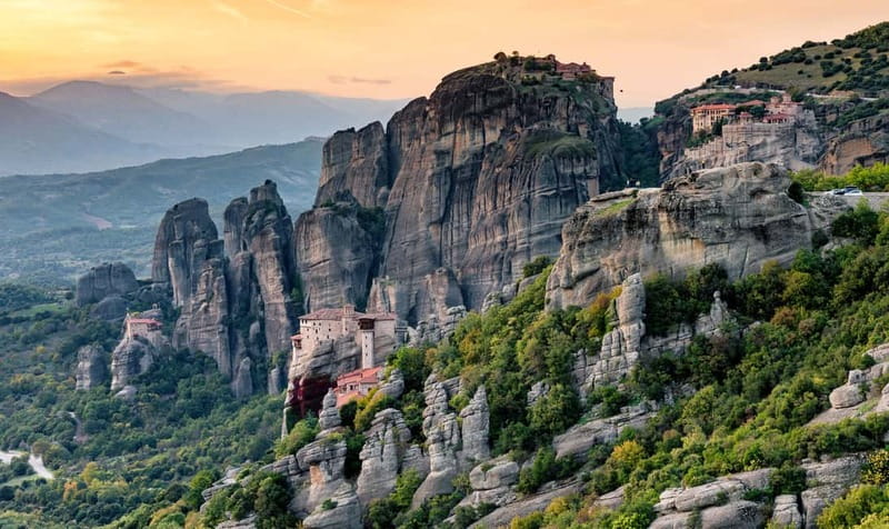 Athens: 2-Day Meteora Monasteries/Caves Tour and Hotel Stay - The 7:45 AM bus from Athens