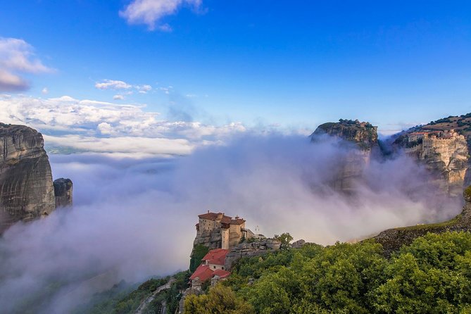 Athens: Meteora Monasteries, Caves & Coastal Stopovers with Lunch - Varlaam shows the scale of monastic Meteora