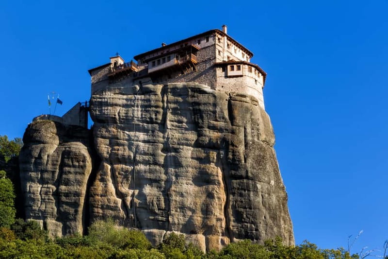 Athens: Meteora Monasteries, Hermit Caves & Seaside Escapes - Kalabaka and Kastraki: the gateway villages