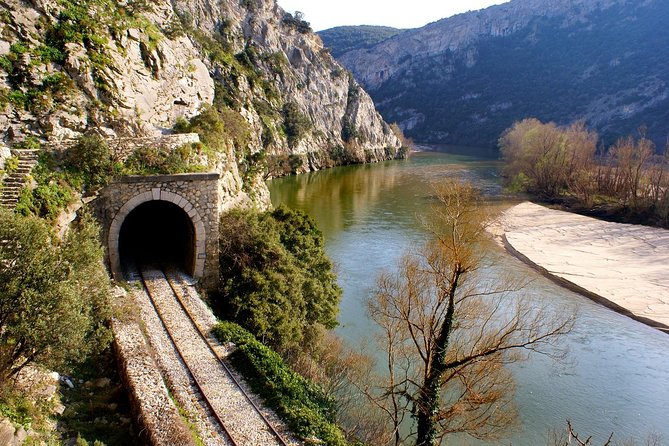 Athens: Meteora Monasteries, Hermit Caves Tour with Pickup - Six monasteries by viewpoint, three by entrance