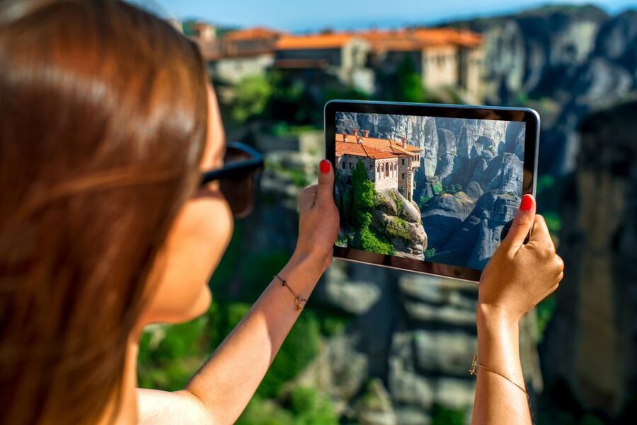 Athens to Meteora: Monasteries & Hidden Caves Bus Tour - Key points at a glance
