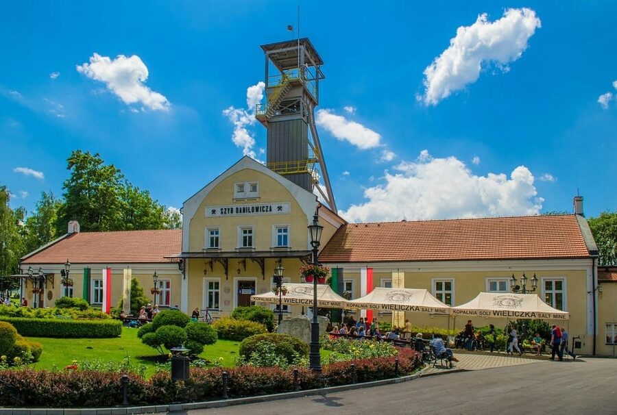Auschwitz-Birkenau & Salt Mine Tour in One Day from Krakow - What to wear and what to carry