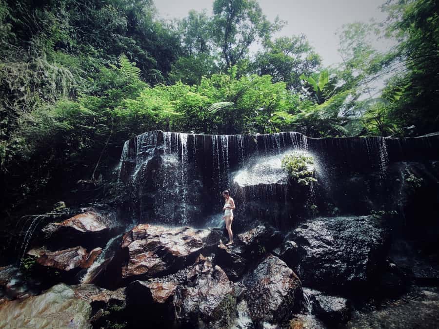 Bali: Ubud Gorilla Cave Track ATV & Waterfall Tour with Meal - Shower, changing room, and the simple lunch