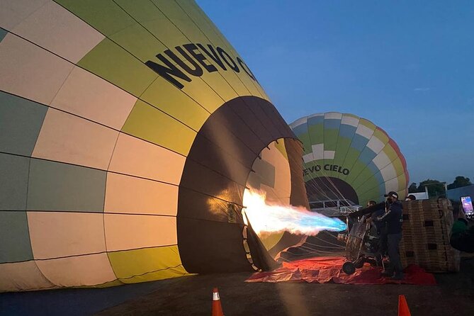 Balloon Flight + Breakfast in a cave + Pick up CDMX + Pyramids - One hour among the Teotihuacan pyramids