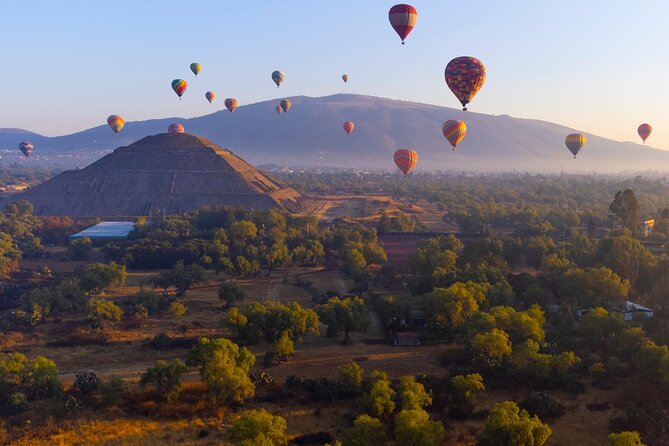 Balloon flight + pick up in CDMX + Breakfast in Cave + Teotihuacan - The early pickup from central Mexico City