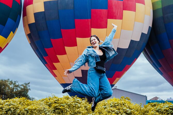 Balloon Flight with Breakfast in a Natural Cave and Transportation from CDMX - Obsidian, maguey, and the local drink tasting