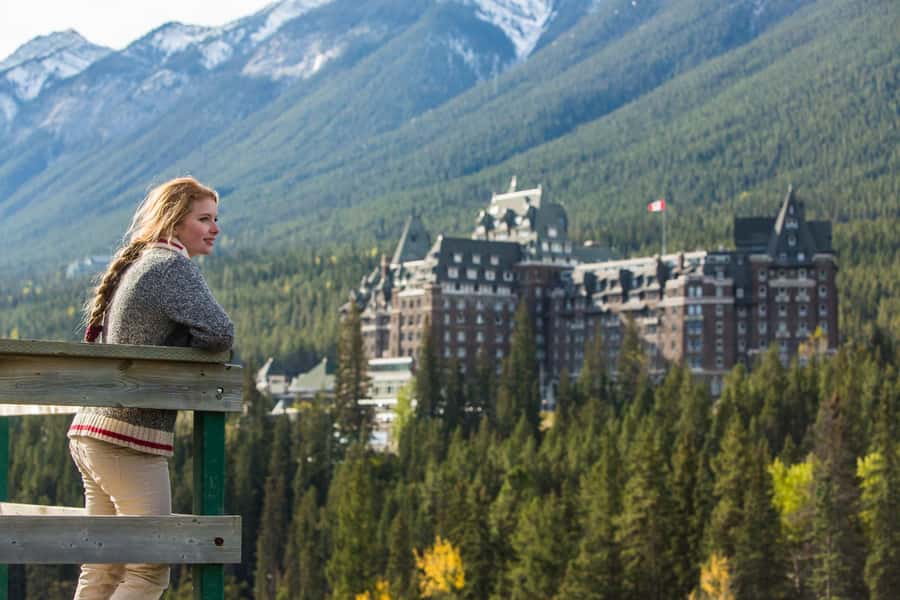 Banff: Lake Louise, Moraine Lake, Gondola, Cave & Basin Tour - Who will get the most from this tour