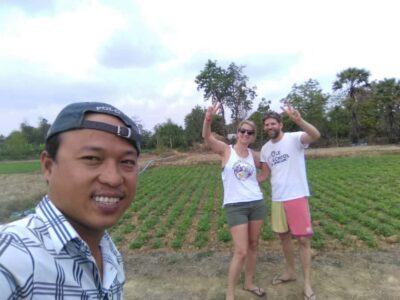 Battambang family tuktuk tour BambooTrain/Wat Banan/Bat cave