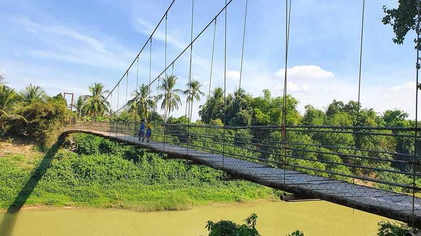 Battambang: Tuk-Tuk, Bamboo Train, Killing/Bat Caves, Sunset - The Bat Cave at sunset