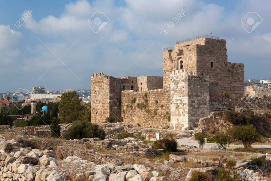 Beirut: Jeita Grotto, Harissa, Byblos group tour & Guide - Entering Jeita Grotto beneath Mount Lebanon