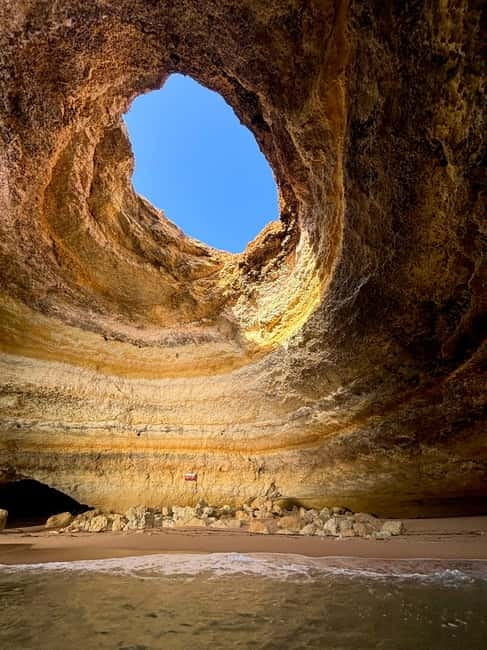 Benagil Cave - Kayak Guided tour - Paddling through Algarve coves and tunnels