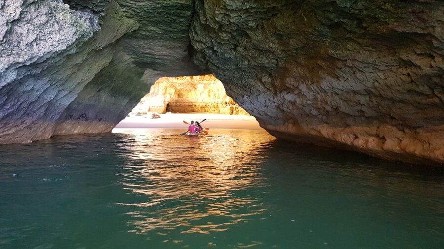 Benagil Cave - Kayak Guided tour - Reaching Marinha Beach
