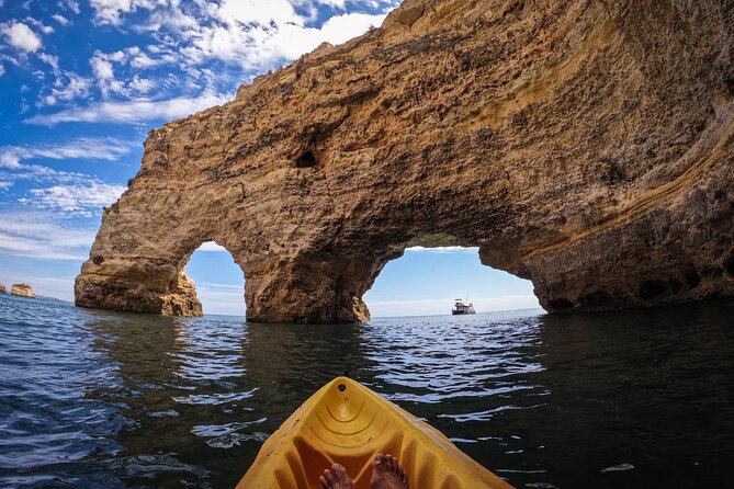 Benagil: Caves, Beaches, and Secret Spots Guided Kayak Tour - Gruta dos Algarinhos and the coastal details