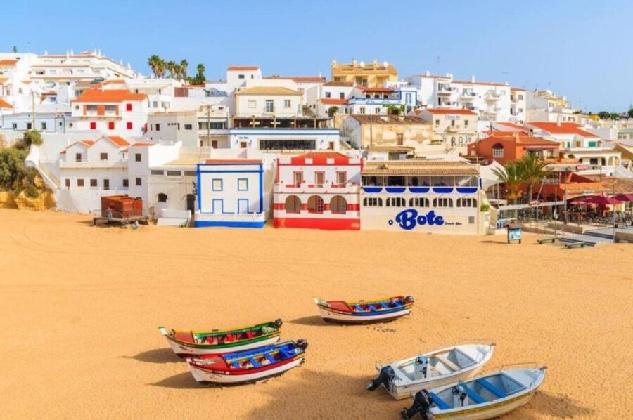 Benagil & Silves Castle Seightseing Tour from Albufeira - Marinha Beach delivers the classic Algarve cliffs