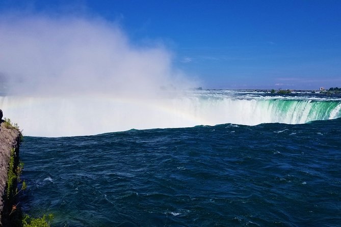 Best Niagara Falls US Tour W/Boat Ride, Cave & More Wonders! - Guide quality can shape the whole day