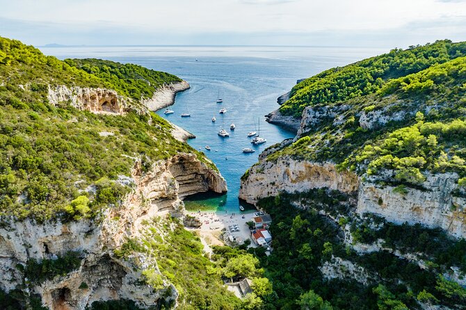 BLUE CAVE & 5 islands tour from Hvar - The Green Cave and the limits of a short visit
