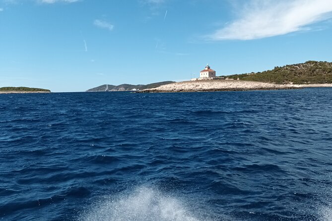 BLUE CAVE & 5 islands tour from Hvar - The speedboat ride from Hvar