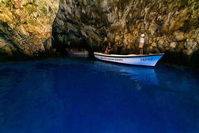 Blue Cave and Pakleni Islands group Tour from Hvar - What this Hvar speedboat tour is really like