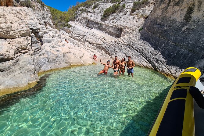 Blue cave & Hvar, 5 islands speed boat tour with unique boats from Split - The day in six useful points