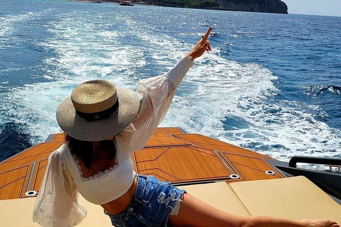 Blue cave & Hvar, 5 islands speed boat tour with unique boats from Split - Hvar Town, two and a half hours for lunch and a walk