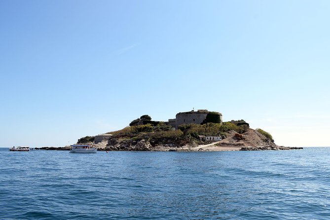 Blue Cave & Lady of the Rocks 3 hrs private tour (up to 5 pax) - The boat, guide, and comfort factor