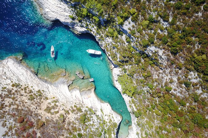 Blue Cave & Vis Island speedboat tour from Hvar - A full Adriatic day from Hvar