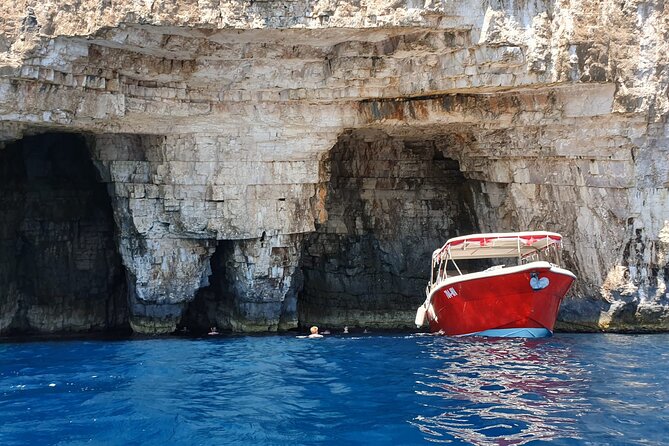 Blue Cave & Vis Island speedboat tour from Hvar - The crew and the value of a small group