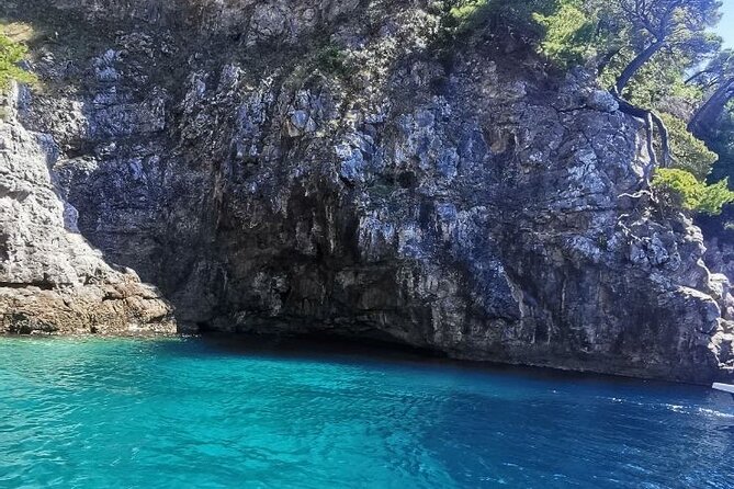 Blue & Green Cave,Sunj beach Small Group Tour with Speedboat - Three caves and some of Kolocep’s best swimming