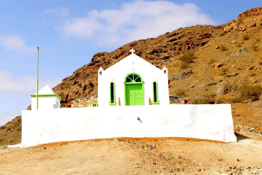 Boa Vista: Santa Monica, Dunes, Caves and Village 4x4 Tour - Santa Monica Beach is the grand finish