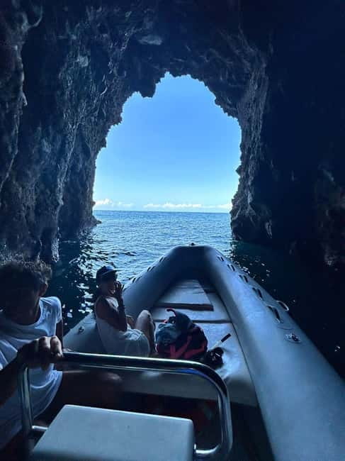 Boat Tour: Island hopping by dinghy with cave visits and snorkeling - What happens during the 2.5-hour boat ride