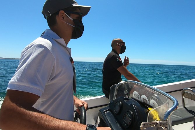 Boat Trip to the Benagil Caves from Armação de Pêra - Arriving at Algar de Benagil
