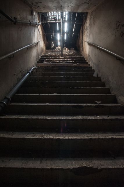 Bremen: Underground Guided Tour - Unterwelten 2, Bremen’s hidden service route and fruit depot