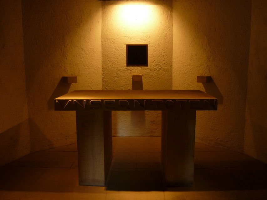 Bremen: Underground Guided Tour - The crypts and the older Bremen beneath your feet